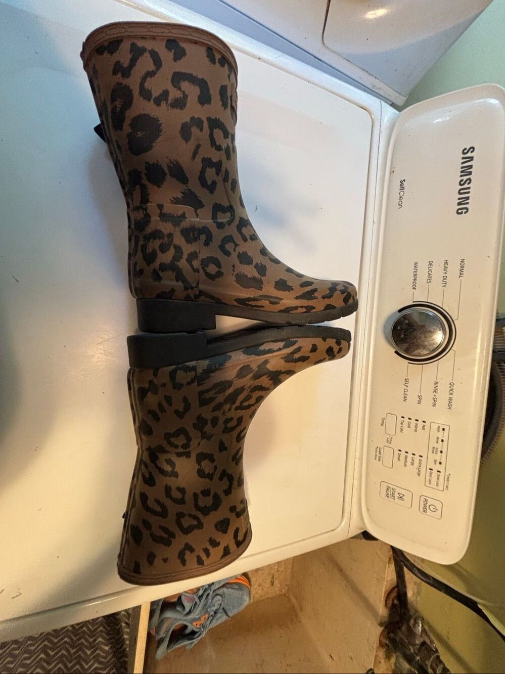 Hunter Leopard Print Boots - Picture 3 of 4
